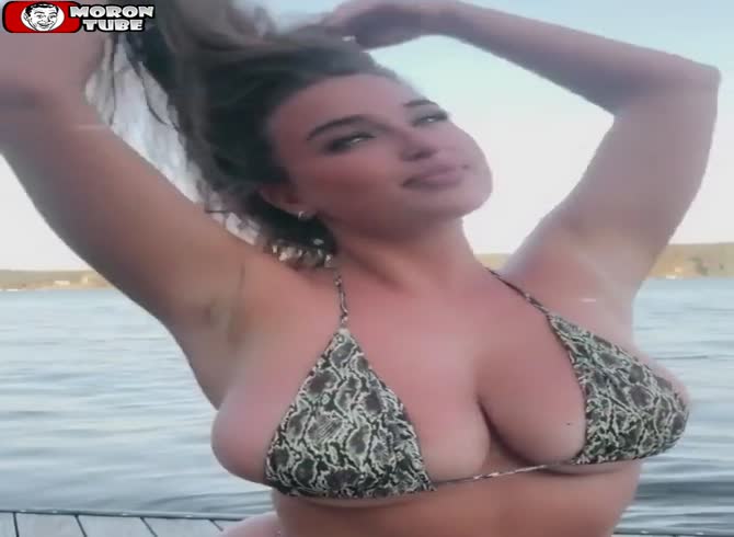 Video :Today's Instagram star - Savanna Reyy